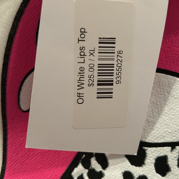 🔥BiBi NWT off white lips top Size XL🔥 - Picture 6 of 6